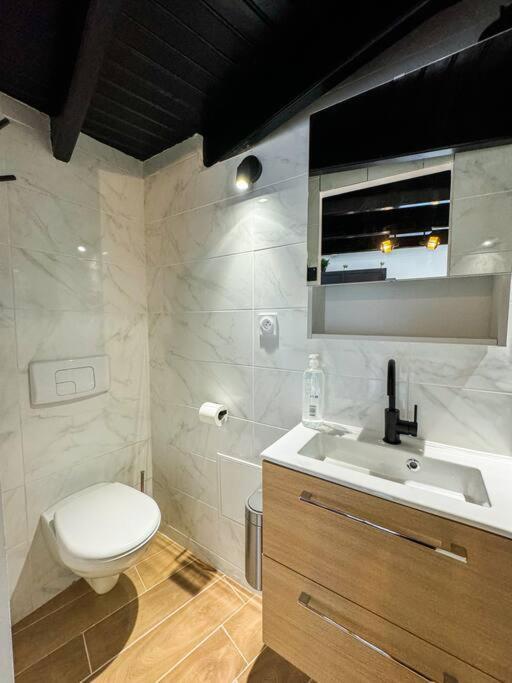 New: Calme Et Elegance *Face A La Gare*_Centrale Guingamp Exterior photo